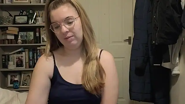 Demi WelshX online show from 11.14.25