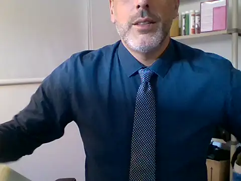 66MA69 online show from 09.11.25