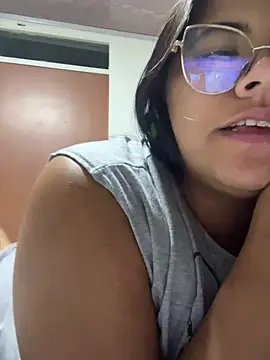 viccky vick online show from 02.12.25