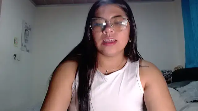 Snapshot of viccky_vick chatting on 07.26.26 viccky vick online show from 07.26.26