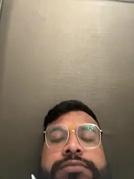 Snapshot of SoloChill chatting on 06.28.26 SoloChill online show from 06.28.26