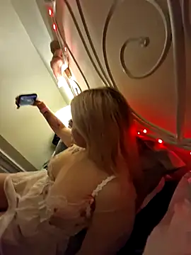 blueeyeblonde33 online show from 10.13.25