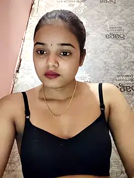 Snapshot of RAYI_123 chatting on 11.19.25 RAYI 123 online show from 11.19.25