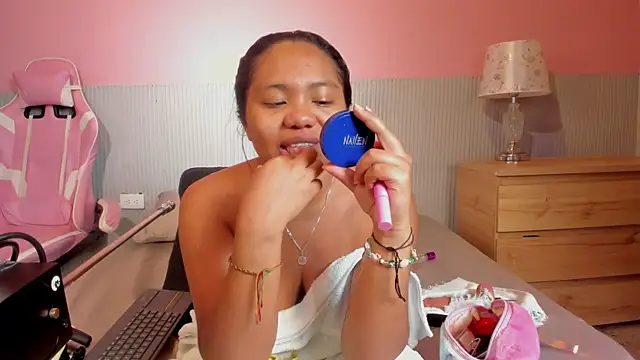 yeikafoxy online show from 04.11.26