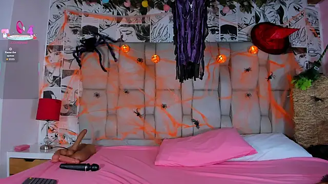 LucyRosse online show from 10.30.25