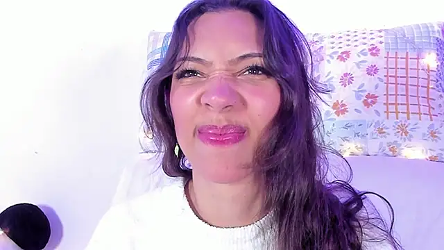 Miss veronicaa2 online show from 02.28.25