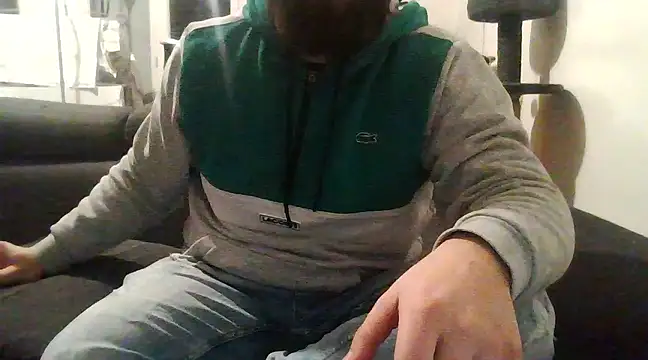 Snapshot of Zer_oki chatting on 03.08.25 Zer oki online show from 03.08.25