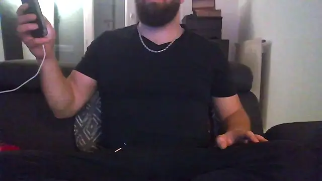 Snapshot of Zer_oki chatting on 11.15.25 Zer oki online show from 11.15.25