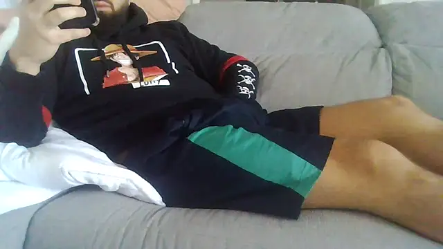 Snapshot of Zer_oki chatting on 11.19.25 Zer oki online show from 11.19.25