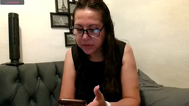 MirandaLatinaLovely online show from 05.27.26