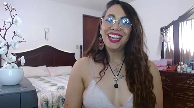 AloLovely  online show from 03.18.25