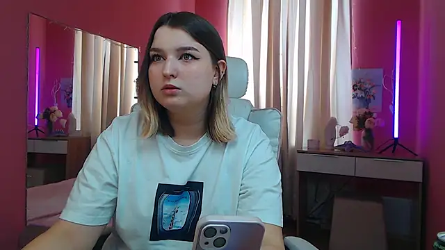 Snapshot of Jenny_Smit chatting on 02.22.25 Jenny Smit online show from 02.22.25