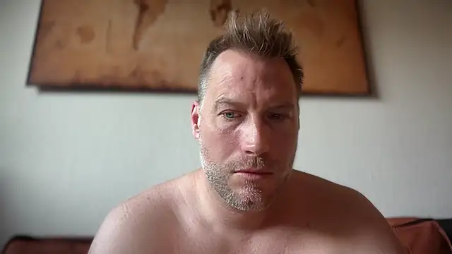 Snapshot of Christian87xxx chatting on 06.25.26 Christian87xxx online show from 06.25.26