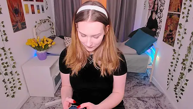 MaryWaddell online show from 03.16.25