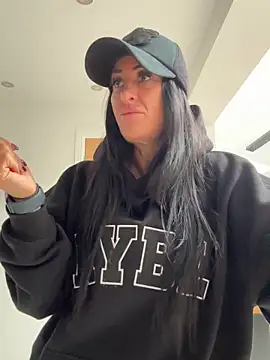 Snapshot of goddess-harper chatting on 10.30.25 goddess-harper online show from 10.30.25