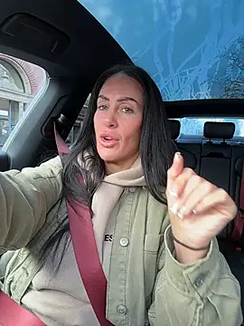 Snapshot of goddess-harper chatting on 12.05.25 goddess-harper online show from 12.05.25