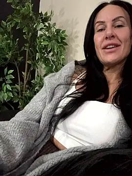 Snapshot of goddess-harper chatting on 01.13.26 goddess-harper online show from 01.13.26