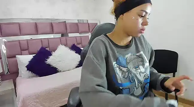 Snapshot of tamararose1 chatting on 03.06.25 tamararose1 online show from 03.06.25