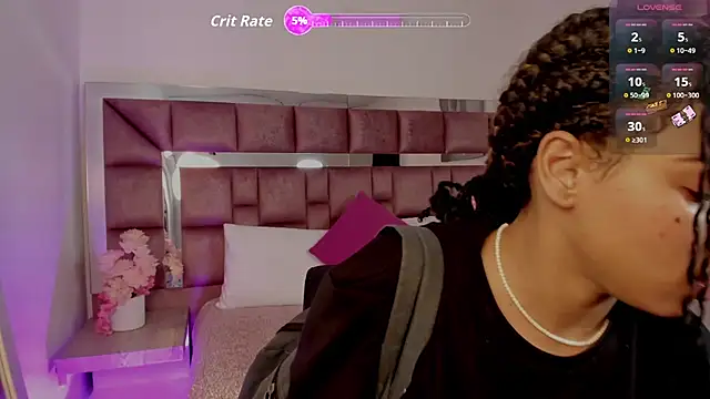 Snapshot of tamararose1 chatting on 09.29.25 tamararose1 online show from 09.29.25