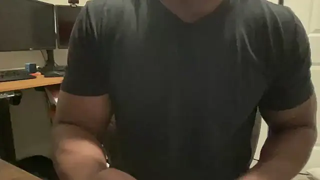 Snapshot of BodyandBBC chatting on 11.20.25 BodyandBBC online show from 11.20.25