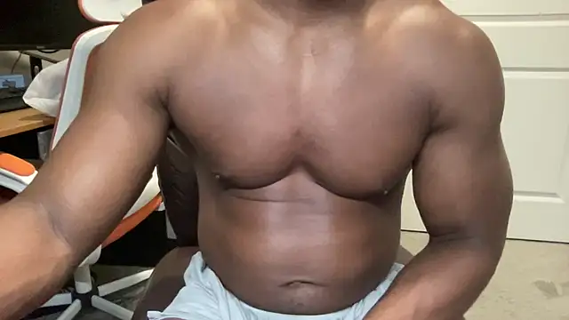 Snapshot of BodyandBBC chatting on 11.22.25 BodyandBBC online show from 11.22.25