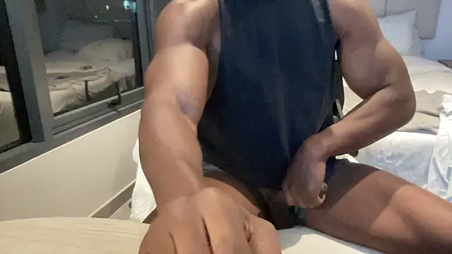 Snapshot of BodyandBBC chatting on 01.11.26 BodyandBBC online show from 01.11.26