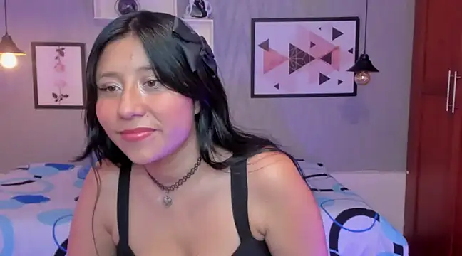 Nohemi louse online show from 02.17.25