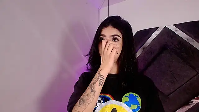 Snapshot of sara_lopee1 chatting on 10.03.25 sara lopee1 online show from 10.03.25