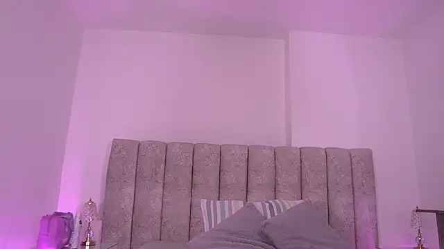 Snapshot of sara_lopee1 chatting on 11.13.25 sara lopee1 online show from 11.13.25