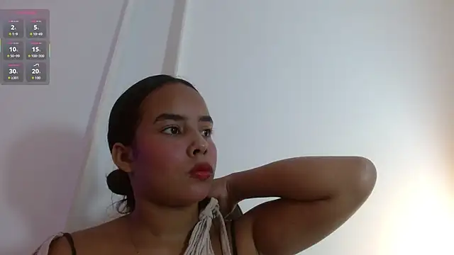 Roxy Stonee online show from 09.23.25