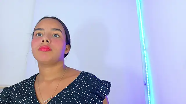 Roxy Stonee online show from 10.23.25