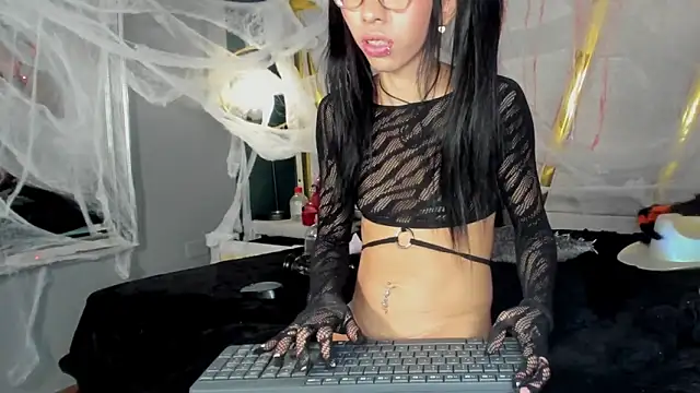 Snapshot of Mara_Gonzalez chatting on 11.07.25 Mara Gonzalez online show from 11.07.25