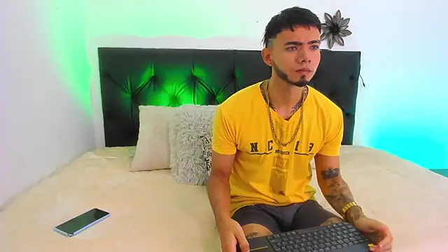 Niick01  online show from 03.16.25