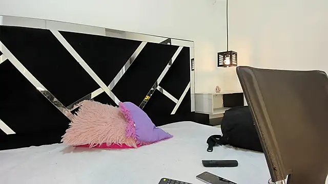 Annyrosee online show from 02.08.25