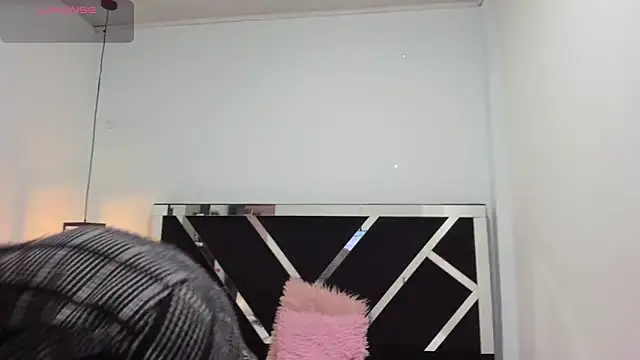 Annyrosee online show from 02.25.25