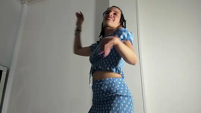 Annyrosee online show from 03.05.25