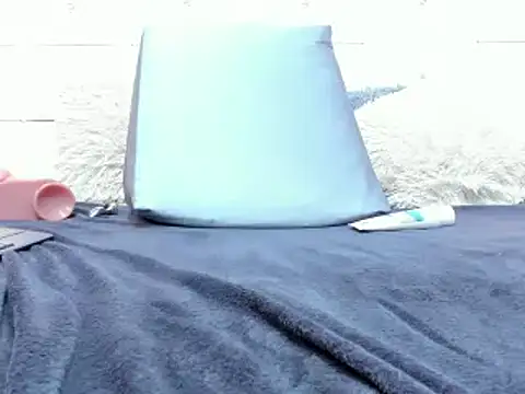 DayannaBronx online show from 02.21.25