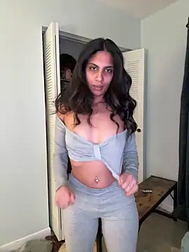 Snapshot of Liyah_19 chatting on 02.02.26 Liyah 19 online show from 02.02.26