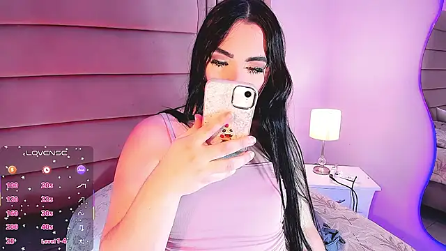 Snapshot of Dalis_Hills chatting on 04.04.26 Dalis Hills online show from 04.04.26