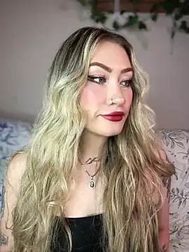 Snapshot of Lally_Valencia__ chatting on 02.20.25 Lally Valencia online show from 02.20.25