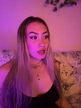 Snapshot of Lally_Valencia__ chatting on 02.24.25 Lally Valencia online show from 02.24.25