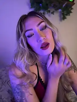 Snapshot of Lally_Valencia__ chatting on 03.01.25 Lally Valencia online show from 03.01.25