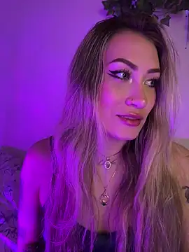 Snapshot of Lally_Valencia__ chatting on 03.10.25 Lally Valencia online show from 03.10.25