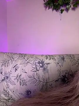 Snapshot of Lally_Valencia__ chatting on 03.21.25 Lally Valencia online show from 03.21.25