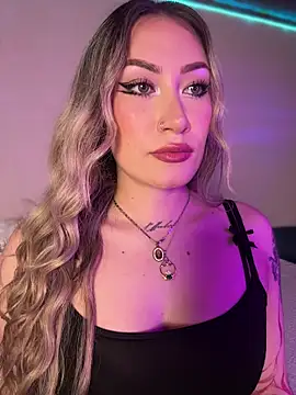 Snapshot of Lally_Valencia__ chatting on 10.13.25 Lally Valencia online show from 10.13.25