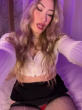 Lally Valencia   online show from 03.14.26