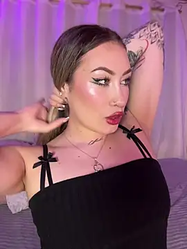 Lally Valencia   online show from 06.05.26