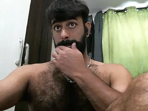 Snapshot of indianhairybull chatting on 02.19.25 indianhairybull online show from 02.19.25
