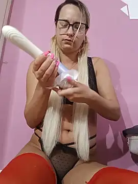 Snapshot of Mia_RainX chatting on 06.17.26 Mia RainX online show from 06.17.26