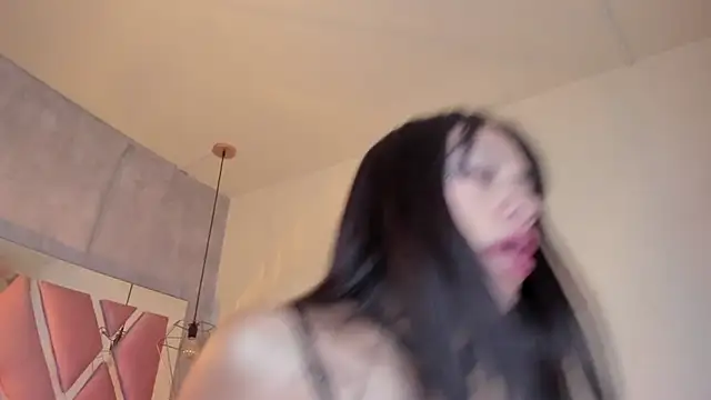 Snapshot of Raichell_ chatting on 02.13.25 Raichell online show from 02.13.25